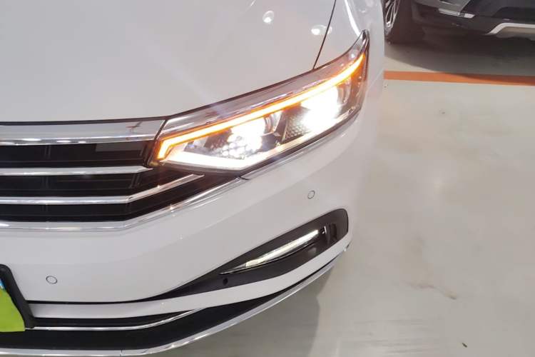 Used Volkswagen Variant 2021 2.0T Comfort Edition Left Front Headlight