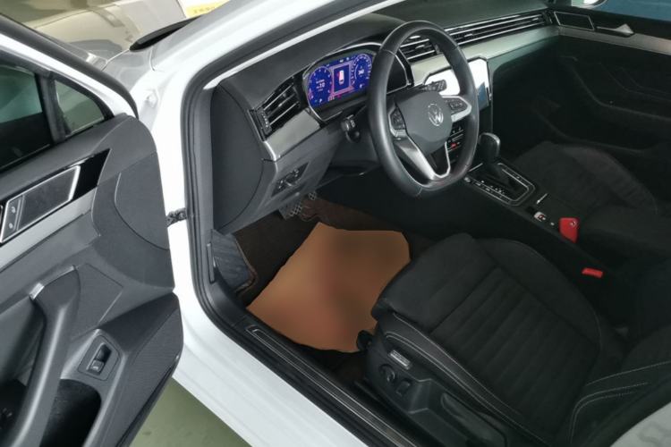 Used Volkswagen Variant 2021 2.0T Comfort Edition Left Front Seat