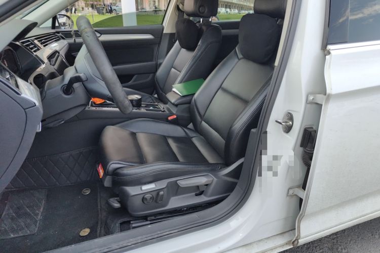 Used Volkswagen Variant 2021 2.0T Comfort Edition Left Front Seat