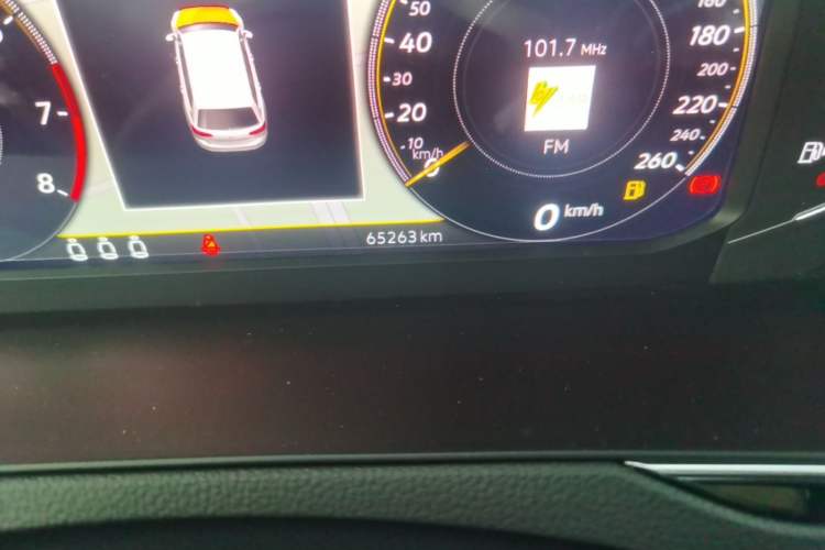 Used Volkswagen Variant 2021 2.0T Comfort Edition Odometer Close Up
