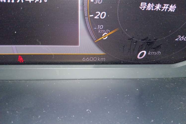 Used Volkswagen Variant 2021 2.0T Comfort Edition Odometer Close Up