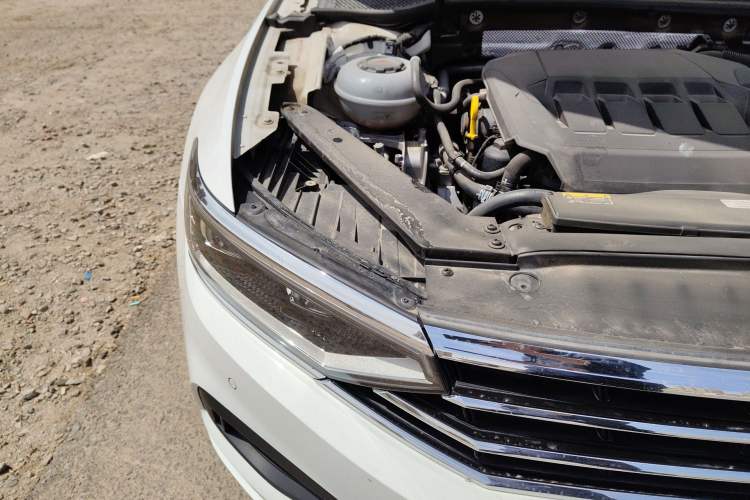 Used Volkswagen Variant 2021 2.0T Comfort Edition Right Front Headlight