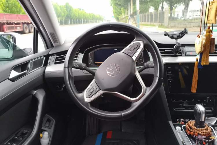 Used Volkswagen Variant 2021 2.0T Comfort Edition Steering Wheel