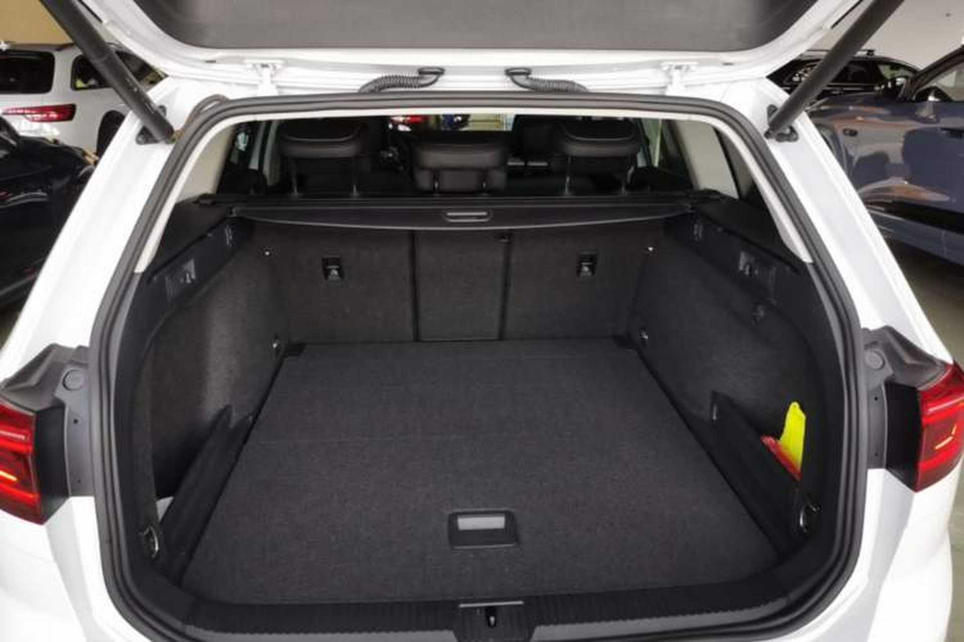 Used Volkswagen Variant 2021 2.0T Comfort Edition Trunk
