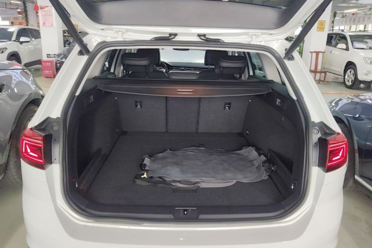 Used Volkswagen Variant 2021 2.0T Comfort Edition Trunk