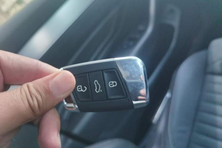 Used Volkswagen Variant 2021 2.0T Comfort Edition Vehicle Key