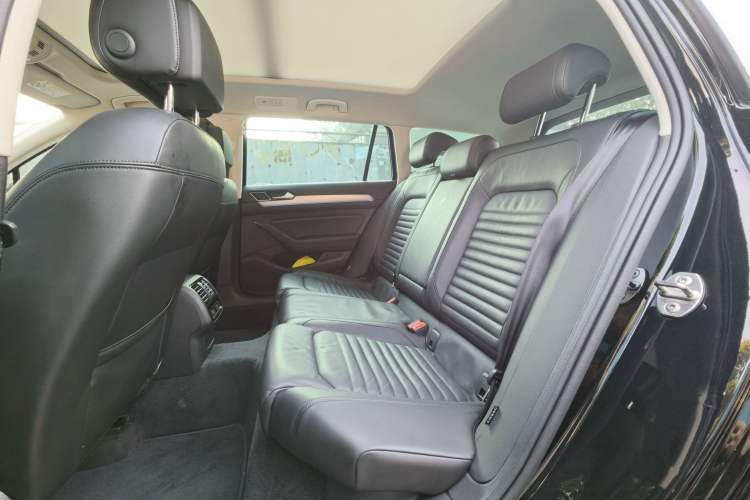 Used Volkswagen Variant New Energy 2019 GTE model Interior 4