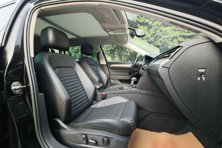 Used Volkswagen Variant New Energy 2019 GTE model Right Front Seat