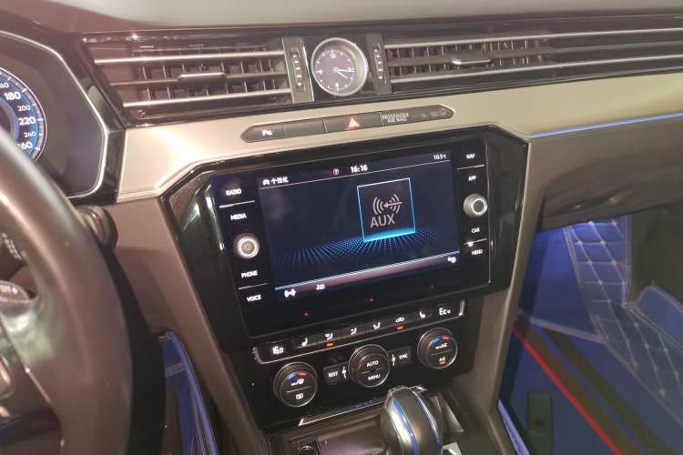 Used Volkswagen Variant New Energy 2019 GTE model Audio And AC Panel