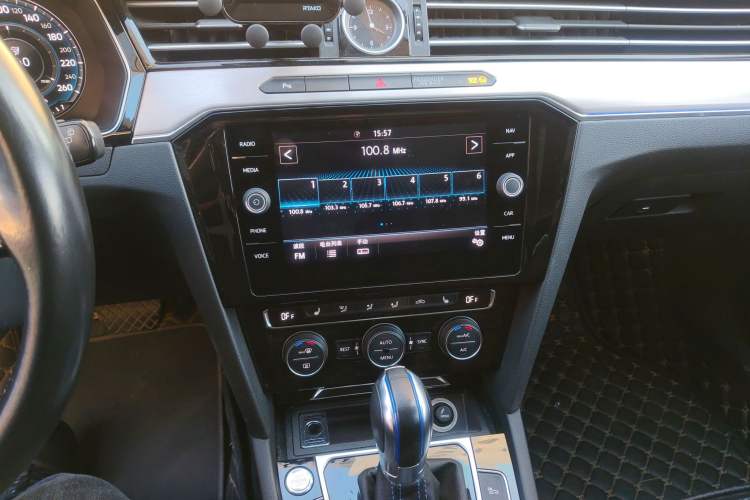 Used Volkswagen Variant New Energy 2019 GTE model Audio And AC Panel
