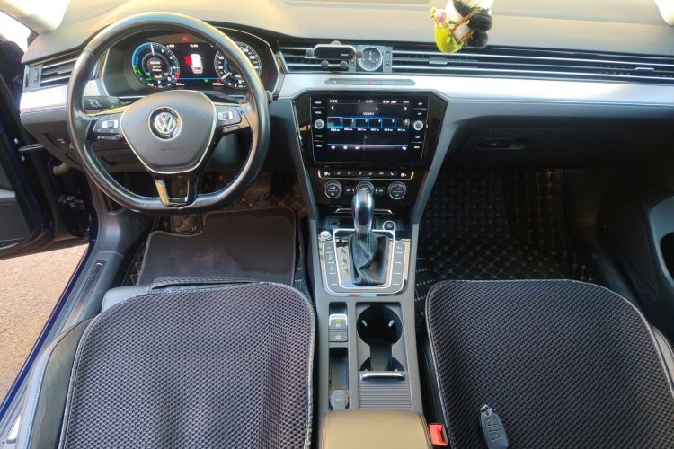 Used Volkswagen Variant New Energy 2019 GTE model Center Console