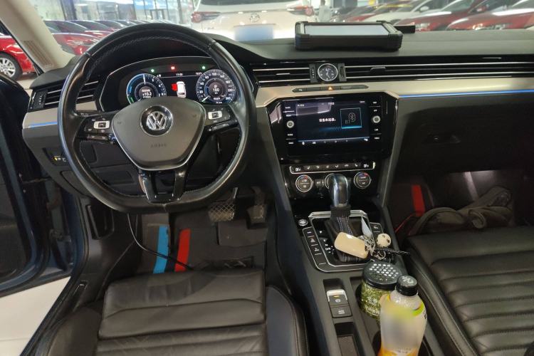 Used Volkswagen Variant New Energy 2019 GTE model Center Console