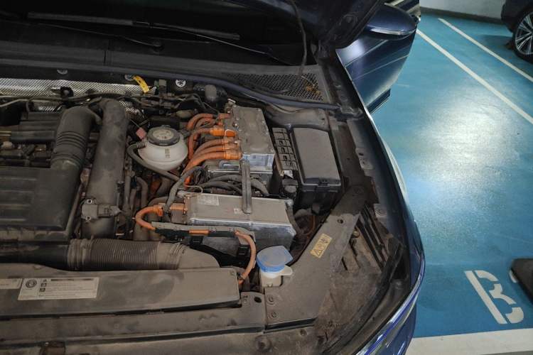 Used Volkswagen Variant New Energy 2019 GTE model Engine Bay Left