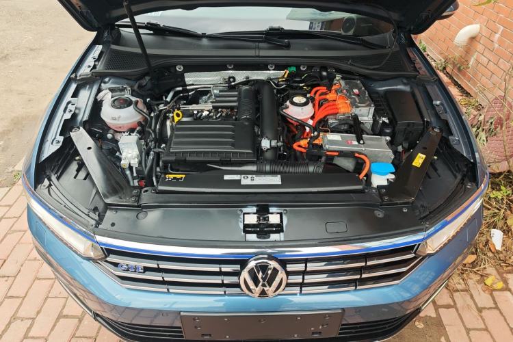 Used Volkswagen Variant New Energy 2019 GTE model Engine Bay