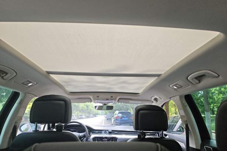 Used Volkswagen Variant New Energy 2019 GTE model Headliner