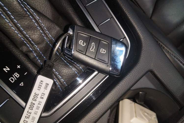 Used Volkswagen Variant New Energy 2019 GTE model Interior 1