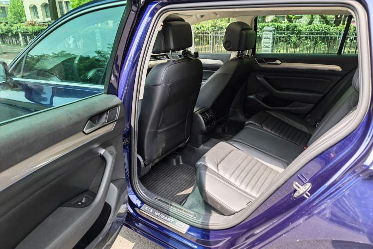 Used Volkswagen Variant New Energy 2019 GTE model Interior 2