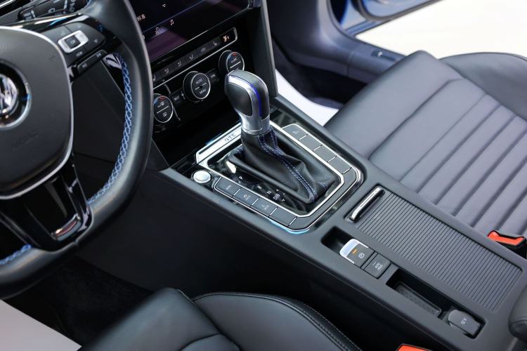 Used Volkswagen Variant New Energy 2019 GTE model Interior 5