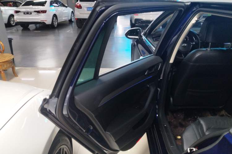 Used Volkswagen Variant New Energy 2019 GTE model Interior 8
