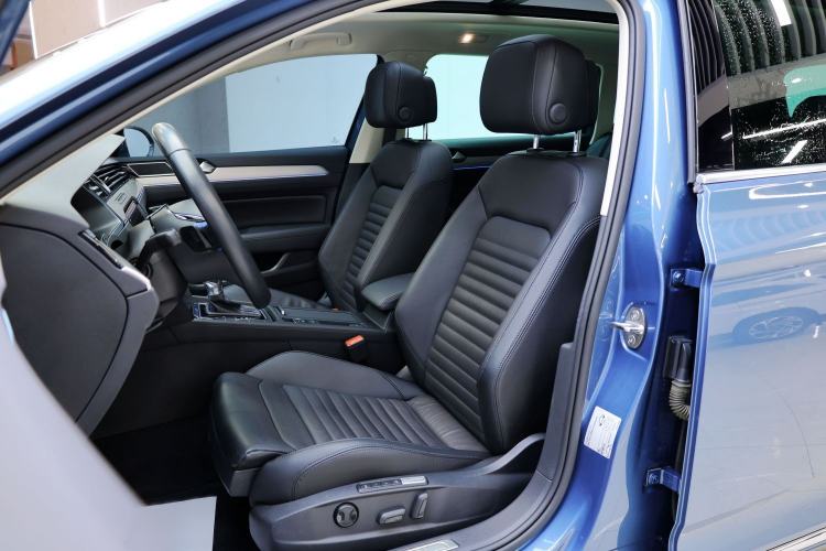 Used Volkswagen Variant New Energy 2019 GTE model Left Front Seat