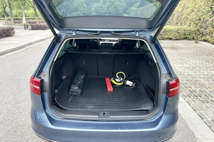 Used Volkswagen Variant New Energy 2019 GTE model Trunk