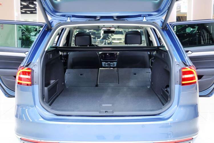 Used Volkswagen Variant New Energy 2019 GTE model Trunk