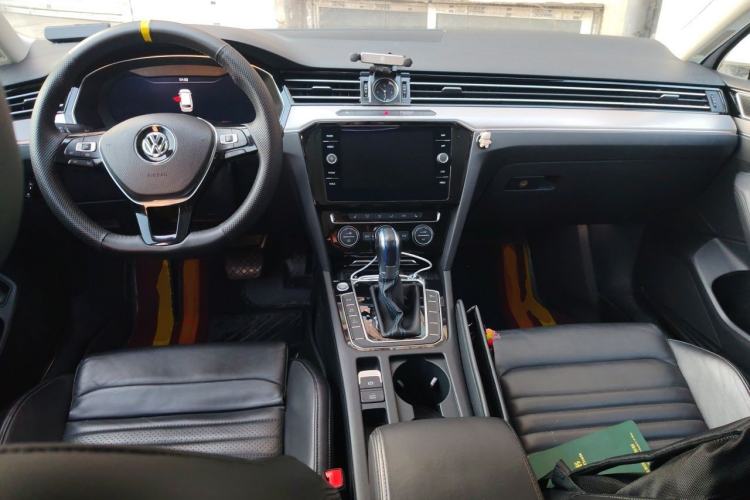 Used Volkswagen Variant New Energy 2019 GTE model Center Console