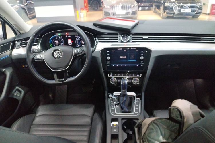 Used Volkswagen Variant New Energy 2019 GTE model Center Console