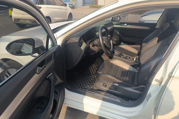 Used Volkswagen Variant New Energy 2019 GTE model Driver Seat