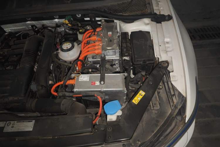 Used Volkswagen Variant New Energy 2019 GTE model Engine Bay Left