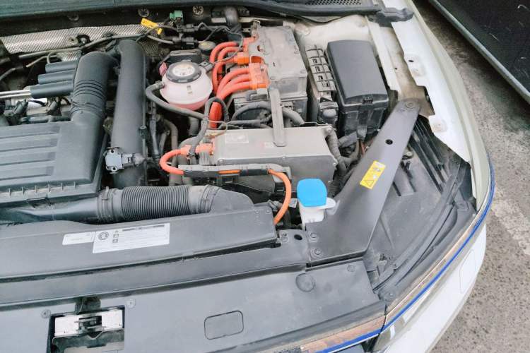 Used Volkswagen Variant New Energy 2019 GTE model Engine Bay Left