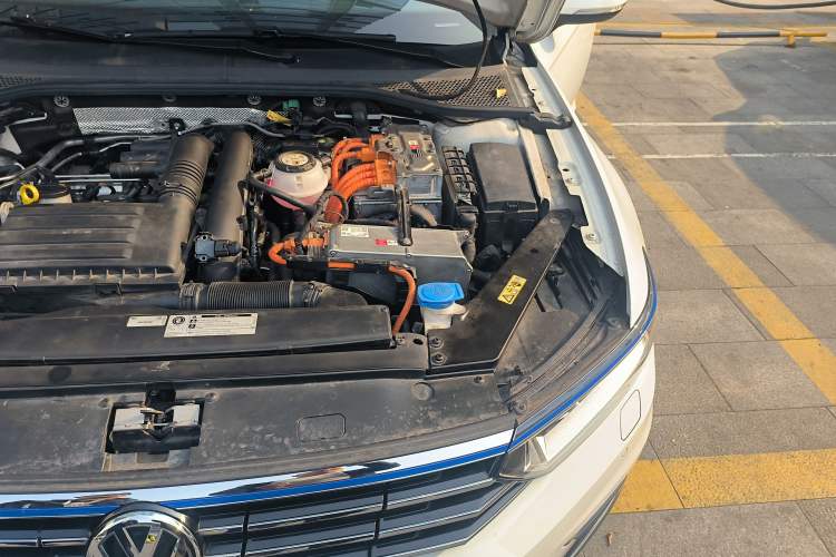 Used Volkswagen Variant New Energy 2019 GTE model Engine Bay Left