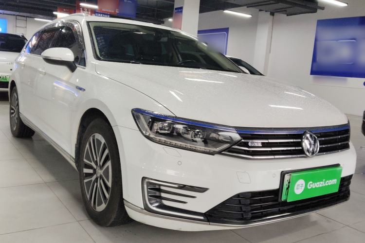 Used Volkswagen Variant New Energy 2019 GTE model Front Right 45 Deg
