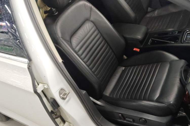 Used Volkswagen Variant New Energy 2019 GTE model Right Front Seat