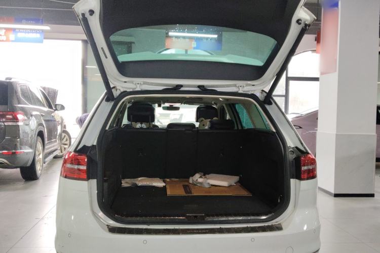 Used Volkswagen Variant New Energy 2019 GTE model Trunk