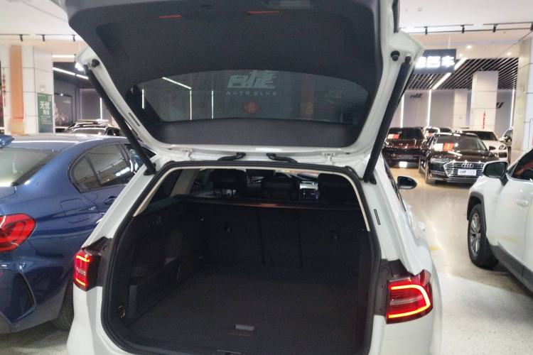 Used Volkswagen Variant New Energy 2019 GTE model Trunk
