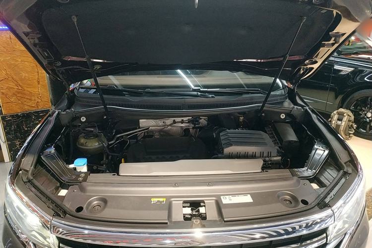 Used Volkswagen Viloran 2020 380TSI Prestige Edition Engine Bay