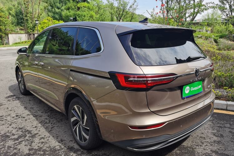 Used Volkswagen Viloran 2022 330TSI Luxury Edition Exterior 4
