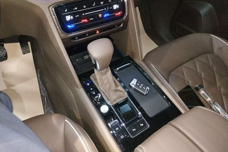 Used Volkswagen Viloran 2020 380TSI Prestige Edition Gear Lever