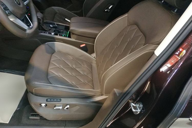 Used Volkswagen Viloran 2020 380TSI Prestige Edition Left Front Seat