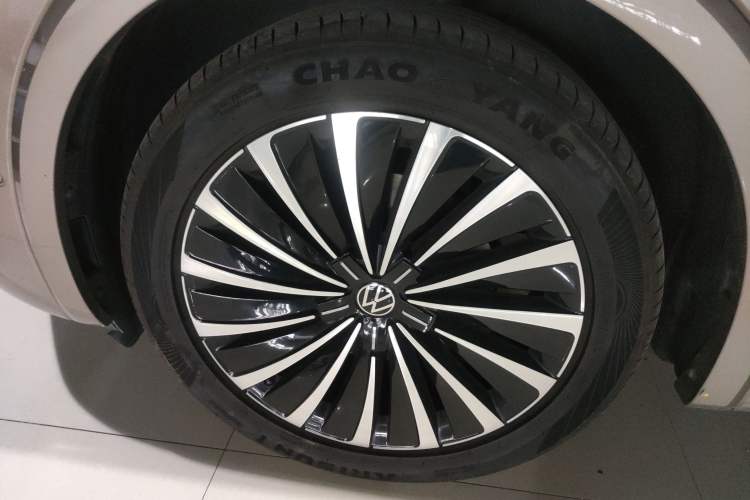 Used Volkswagen Viloran 2020 380TSI Prestige Edition Left Front Wheel Hub