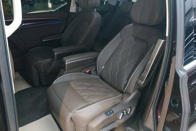 Used Volkswagen Viloran 2020 380TSI Prestige Edition Left Rear Seat