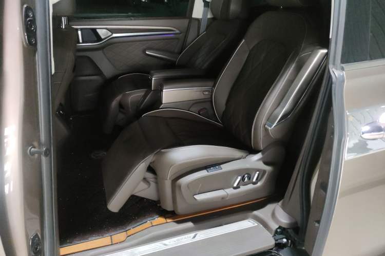Used Volkswagen Viloran 2020 380TSI Prestige Edition Left Rear Seat