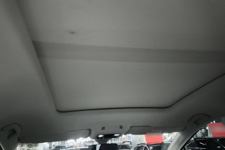 Used Volkswagen Viloran 2024 330TSI Luxury Edition Headliner
