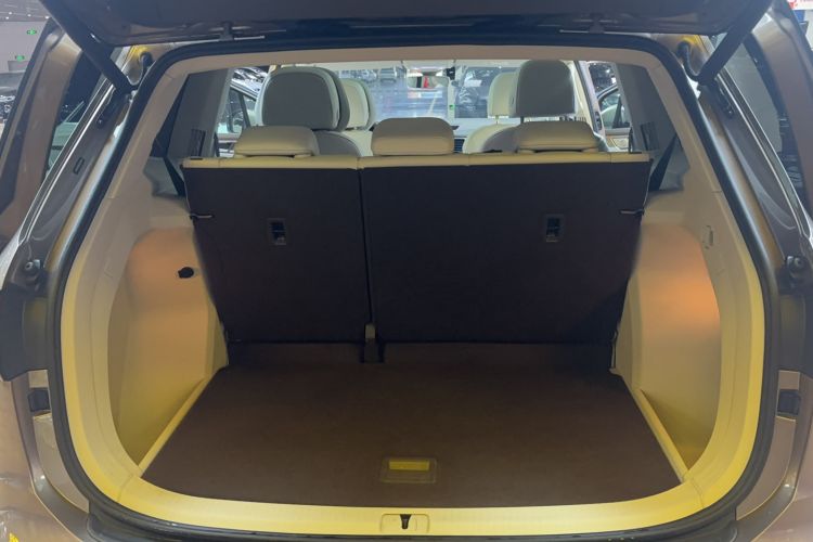 Used Volkswagen Viloran 2020 380TSI Prestige Edition Trunk