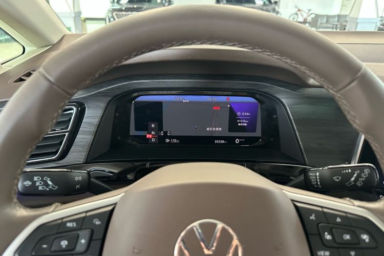 Used Volkswagen Viloran 2022 380TSI Luxury Edition Odometer Close Up