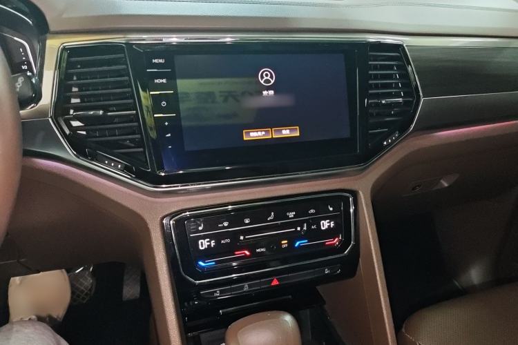 Used Volkswagen Viloran 2020 330TSI Luxury Edition Audio And AC Panel