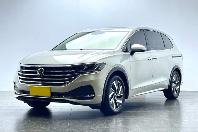 Used Volkswagen Viloran 2020 330TSI Luxury Edition Exterior 1