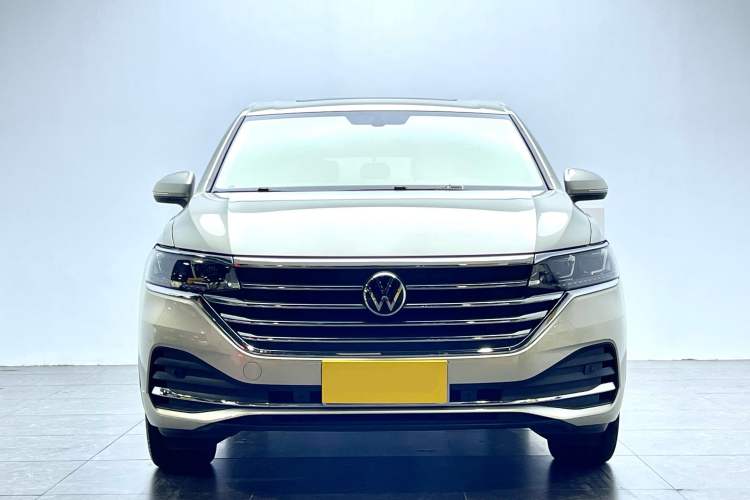 Used Volkswagen Viloran 2020 330TSI Luxury Edition Exterior 2