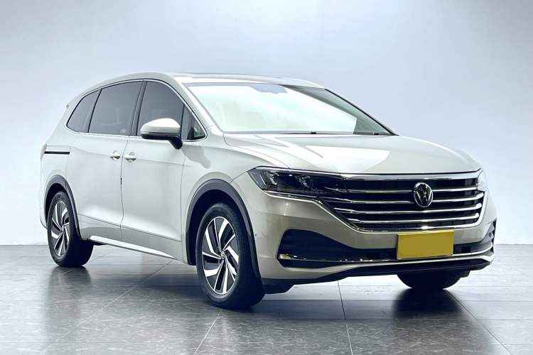 Used Volkswagen Viloran 2020 330TSI Luxury Edition Exterior 3